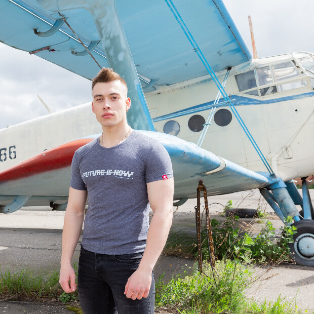 Мужская футболка future is now 7273