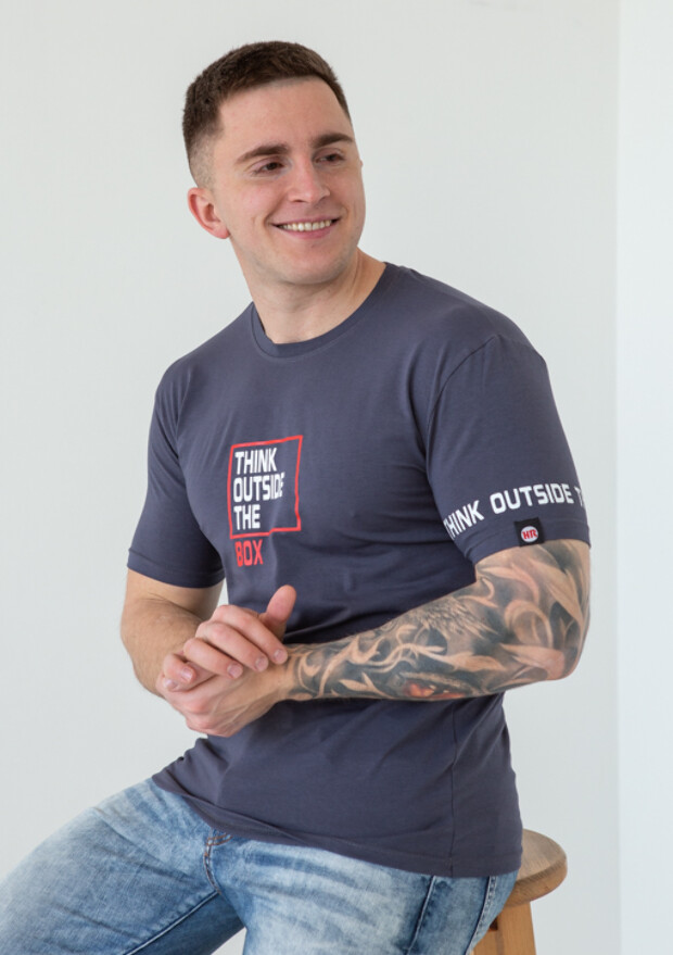 Футболка чоловіча think outside the box 22017
