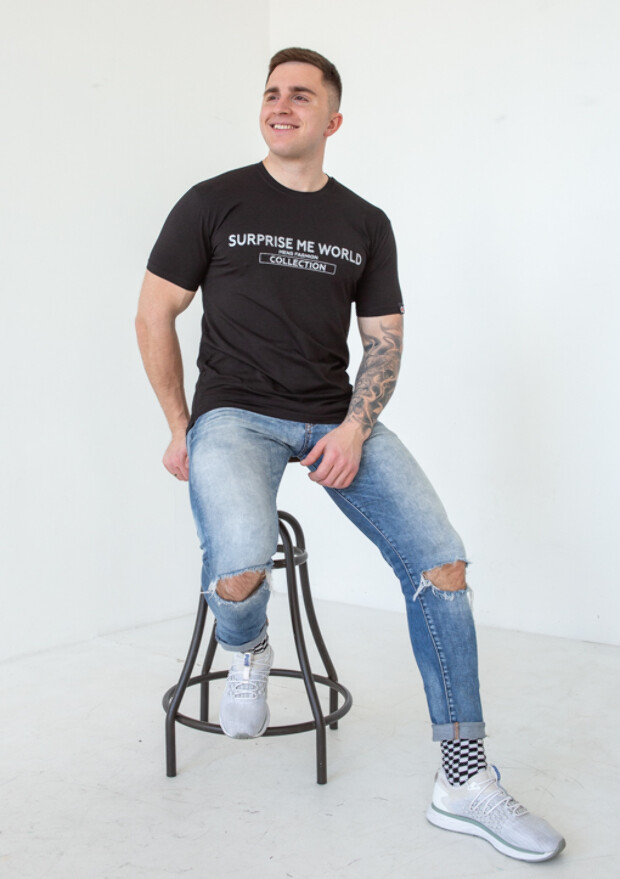 Футболка чоловіча surprise me world 22026