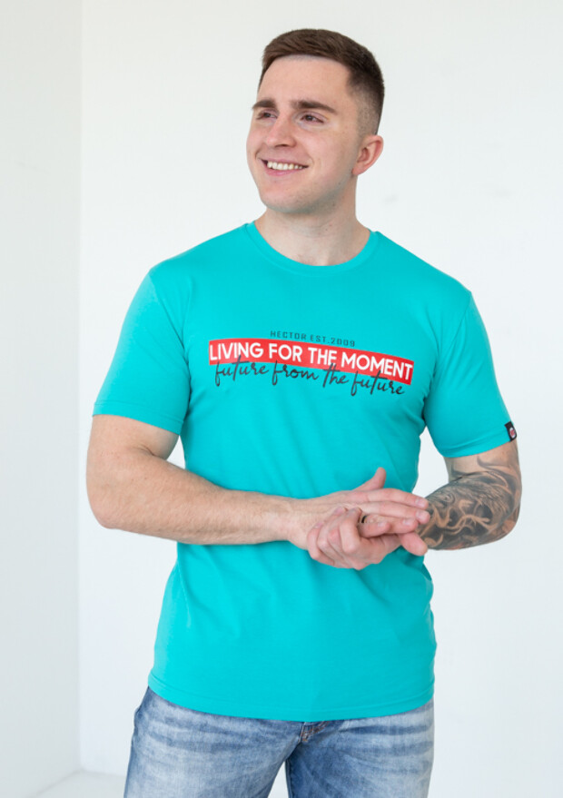 Футболка чоловіча living for the moment 22033