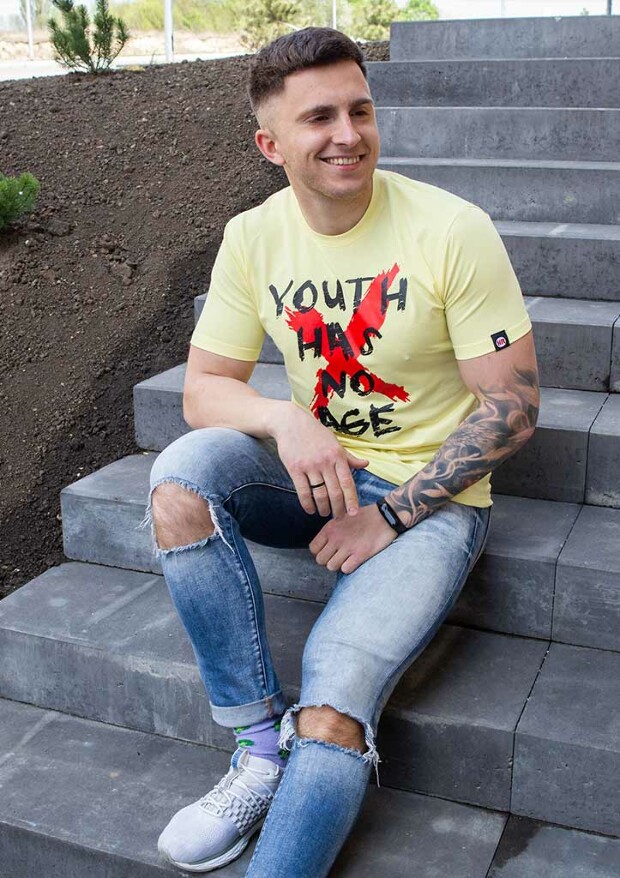 Футболка мужская youth has no age 22041