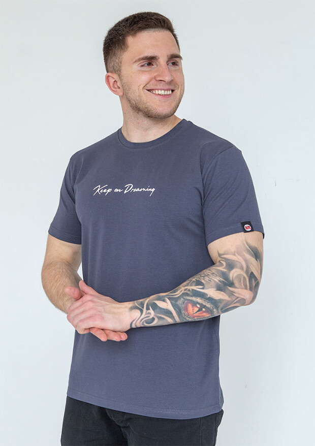 Батальная мужская футболка keep on dreaming 23006
