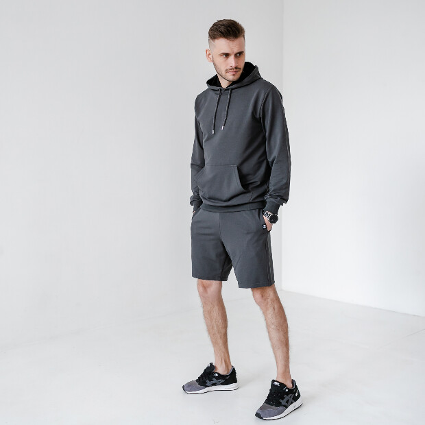 Стильные мужские шорты 25013