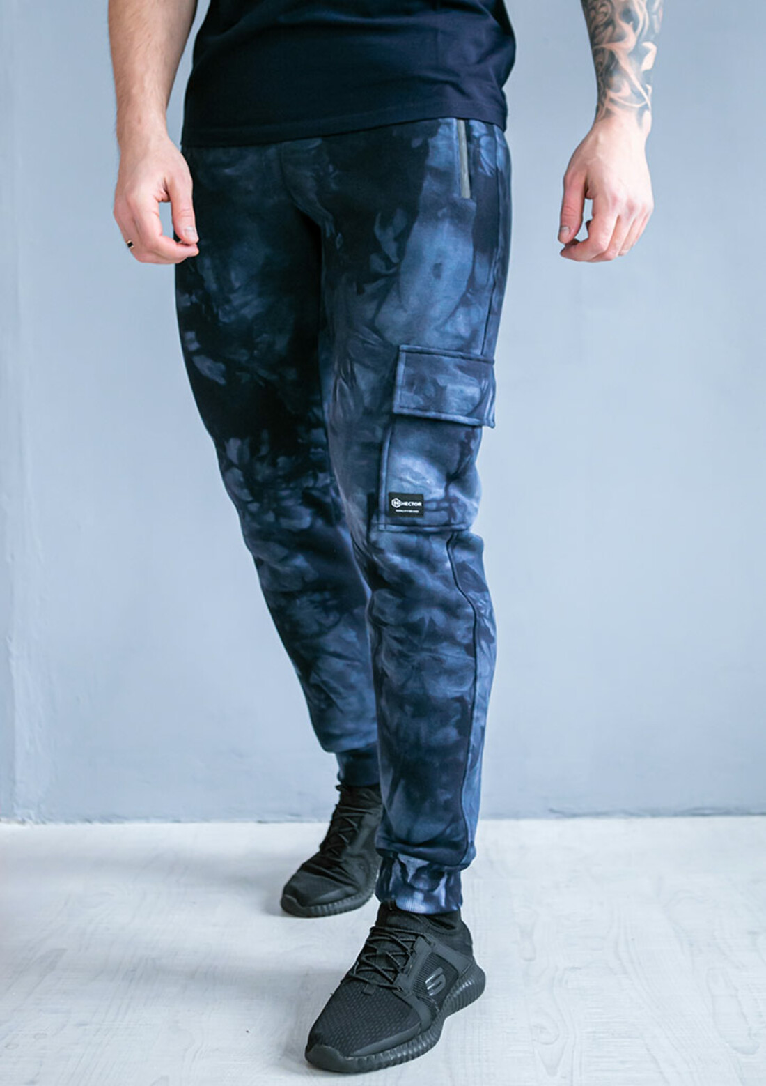 Теплые спортивные штаны с накладными карманами hector 30655