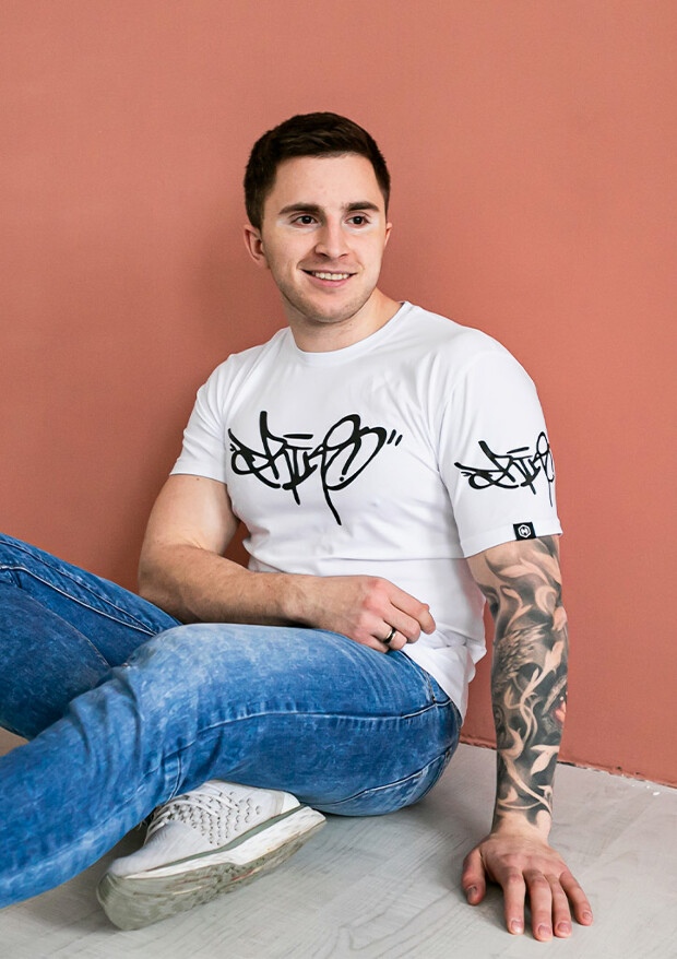 Мужская футболка с оригинальным принтом 40000