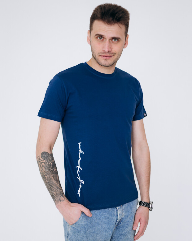 Чоловіча футболка з вертикальним принтом 40109