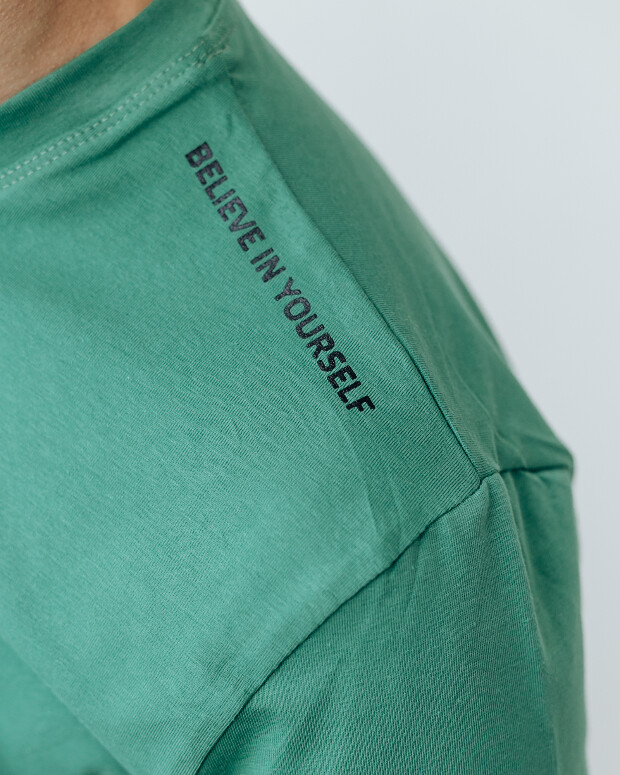 Чоловіча футболка belive in yourselt 40121