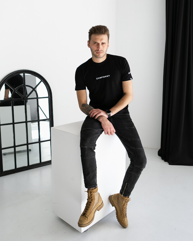 Чоловіча футболка confident 40149