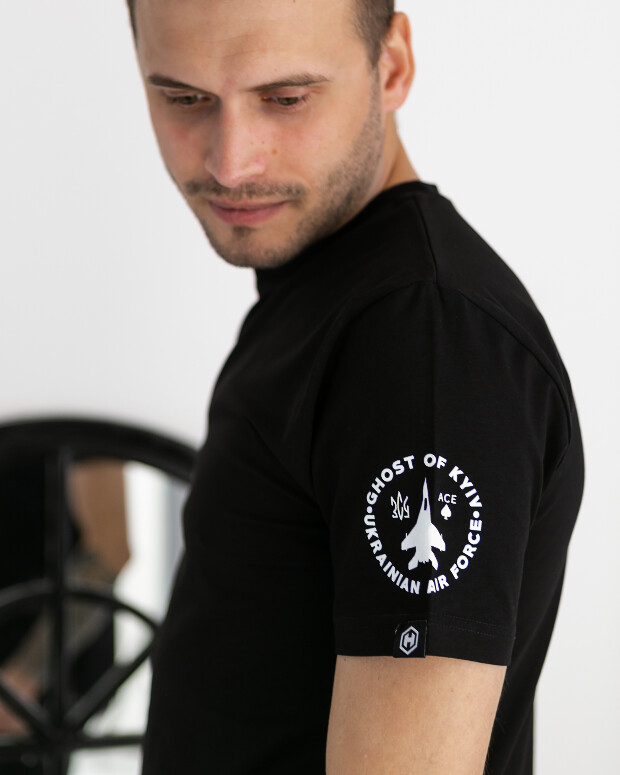 Чоловіча футболка з принтом glost of kyiv на грудях та рукаві 40185