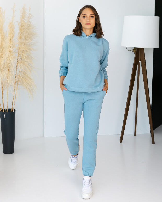 Теплый женский костюм свободного кроя с затяжками 24078