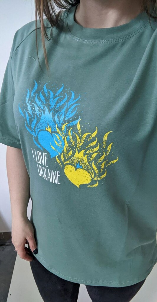 Жіноча подовжена футболка i love ukraine 24545