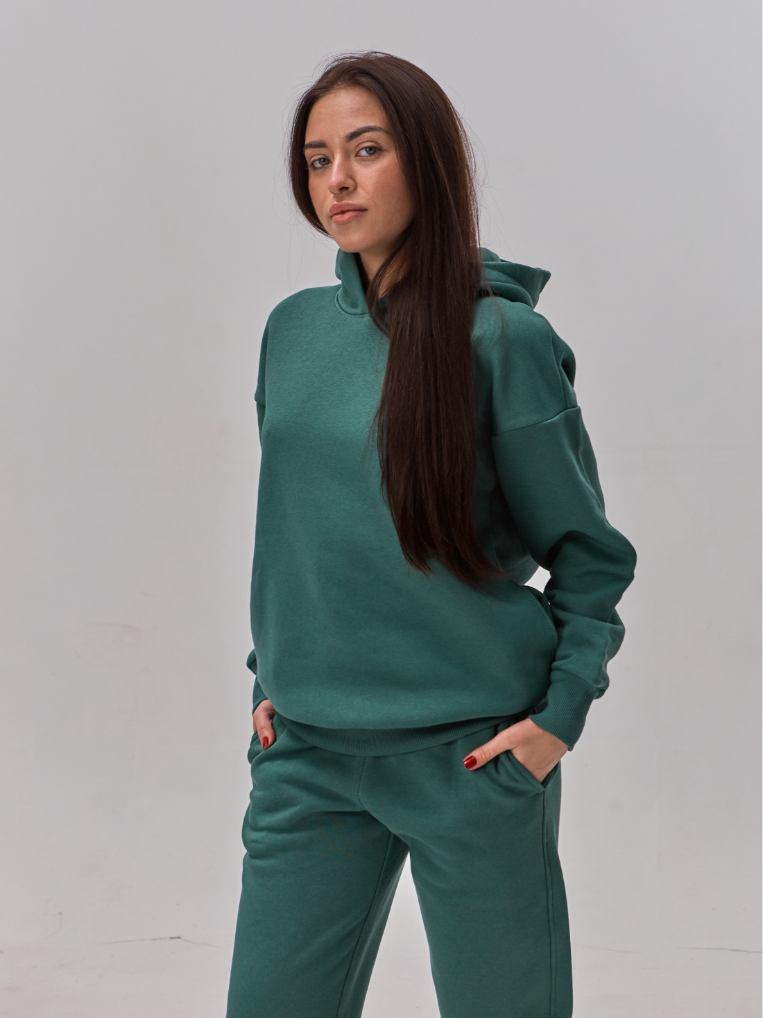 Жіночий костюм із подовженим худі та подвійним капюшоном 24107