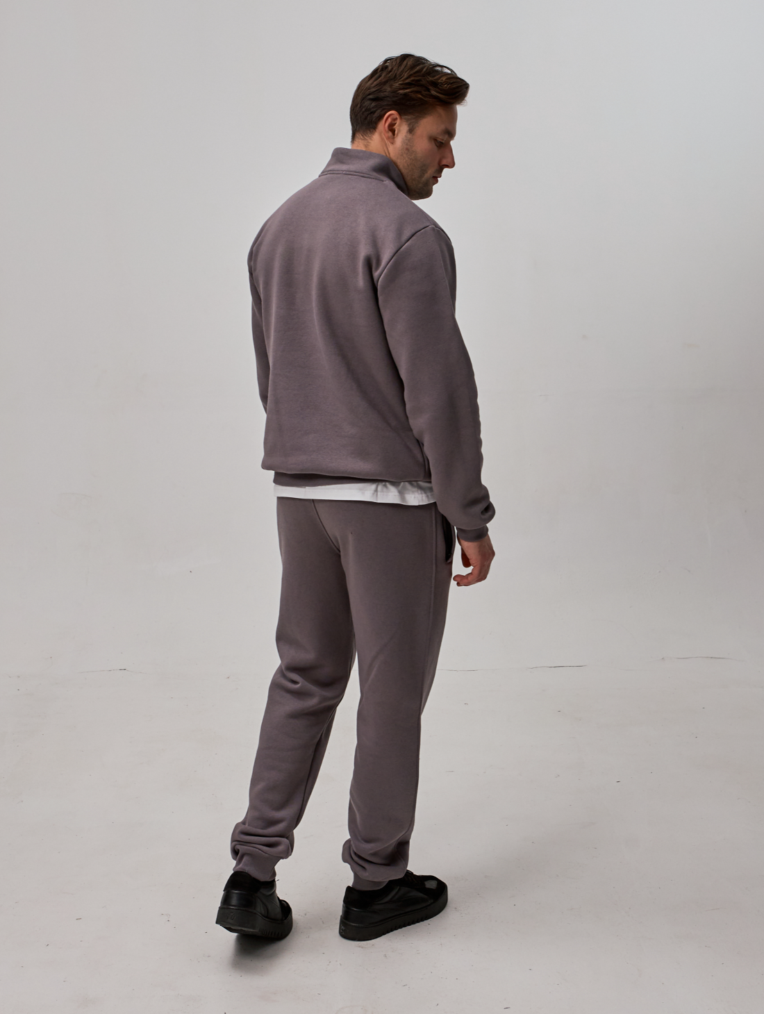 Теплый мужской костюм с воротником-стойкой и короткой застежкой 30593