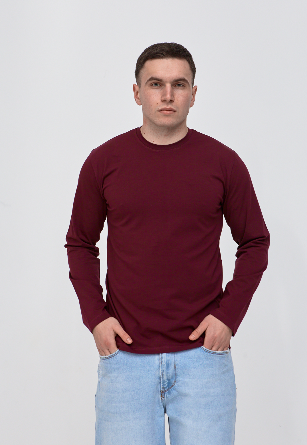 Чоловічий однотонний лонгслів 25100