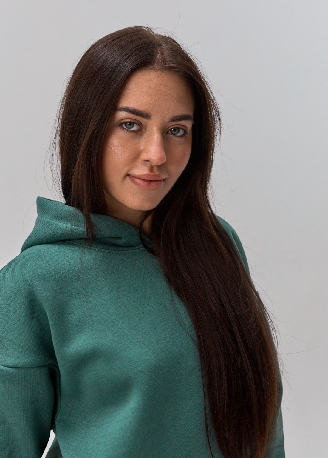 Жіночий костюм із подовженим худі та подвійним капюшоном 24107