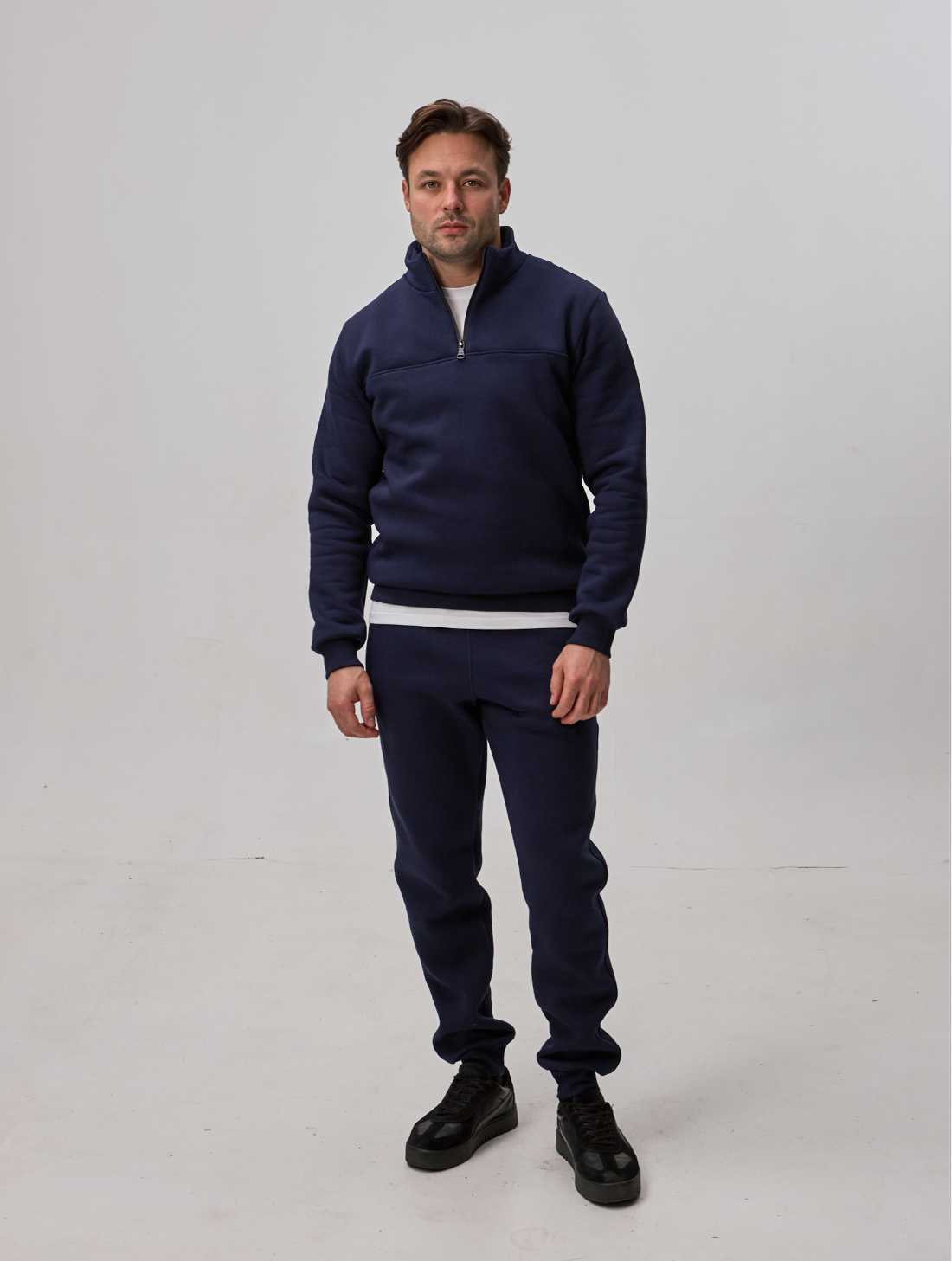 Теплый мужской костюм с воротником-стойкой и короткой застежкой 30593