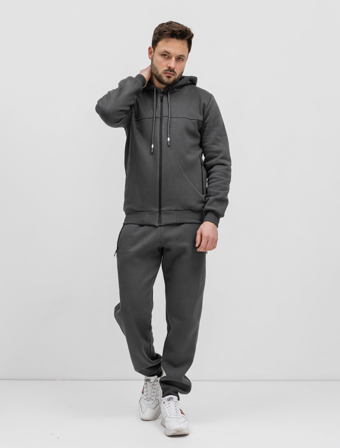 Спортивный костюм с кофтой на молнии и штанах на манжетах 30570