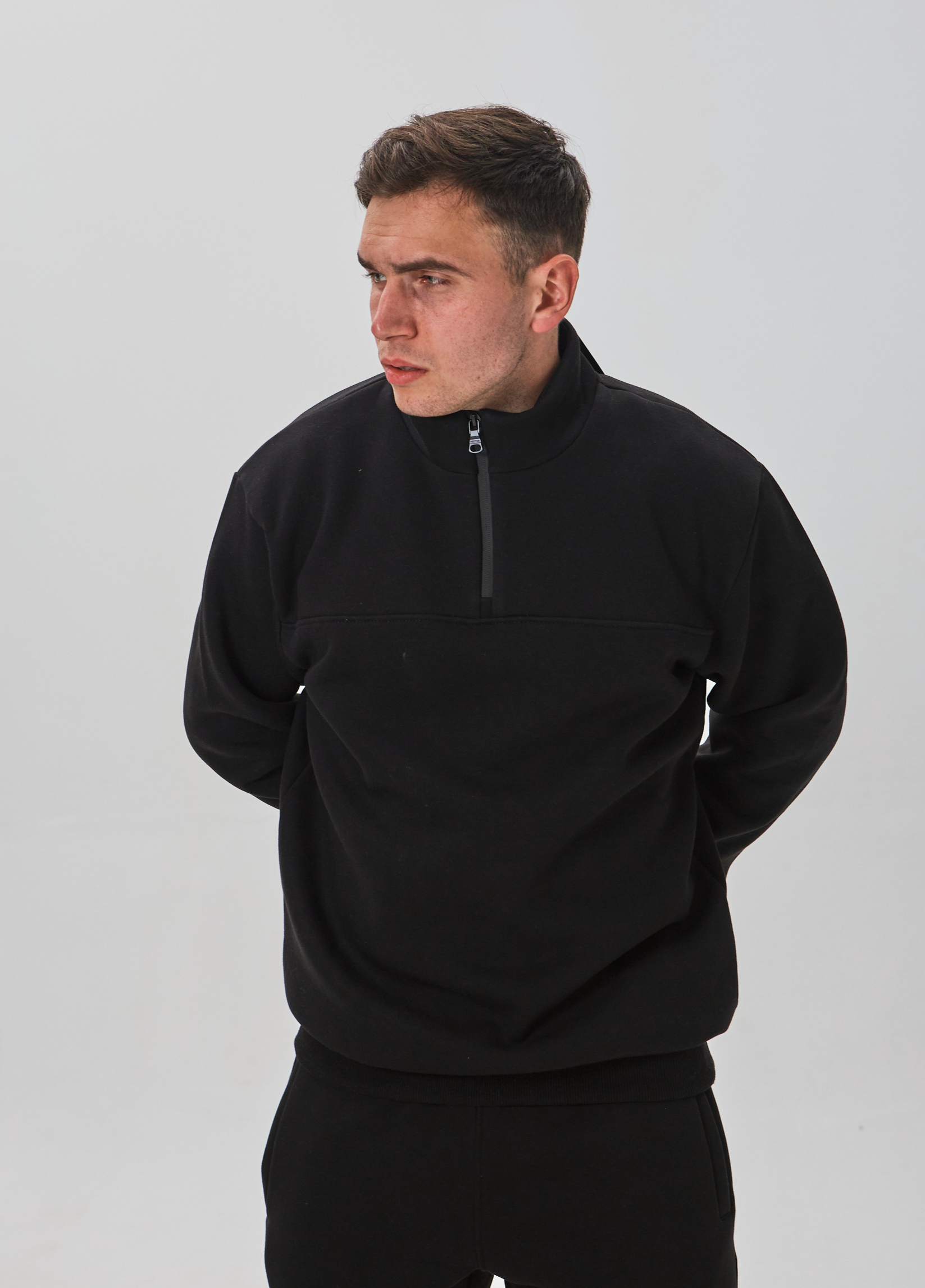 Теплый мужской костюм с воротником-стойкой и короткой застежкой 30593