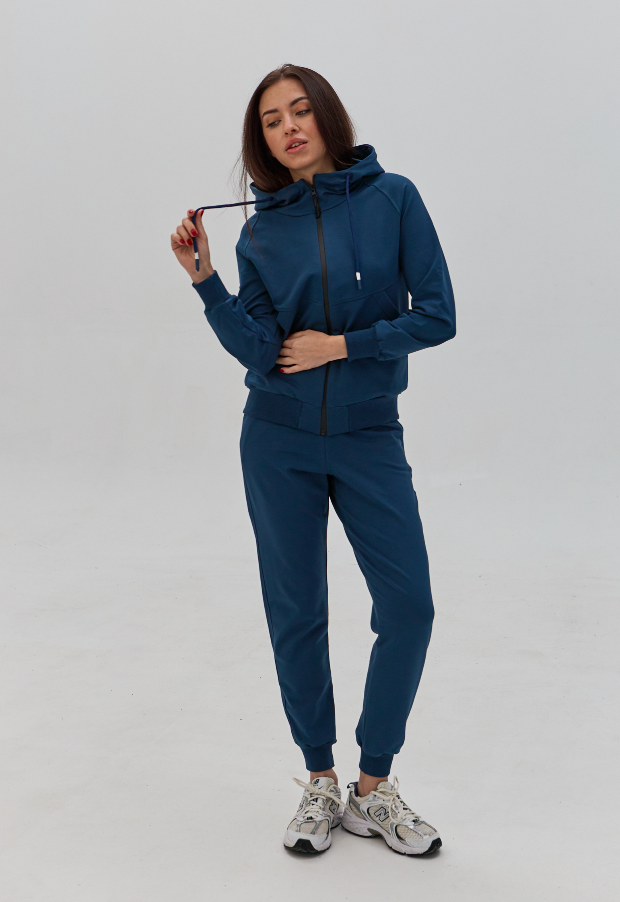 Женский спортивный костюм с кофтой на молнии 24083