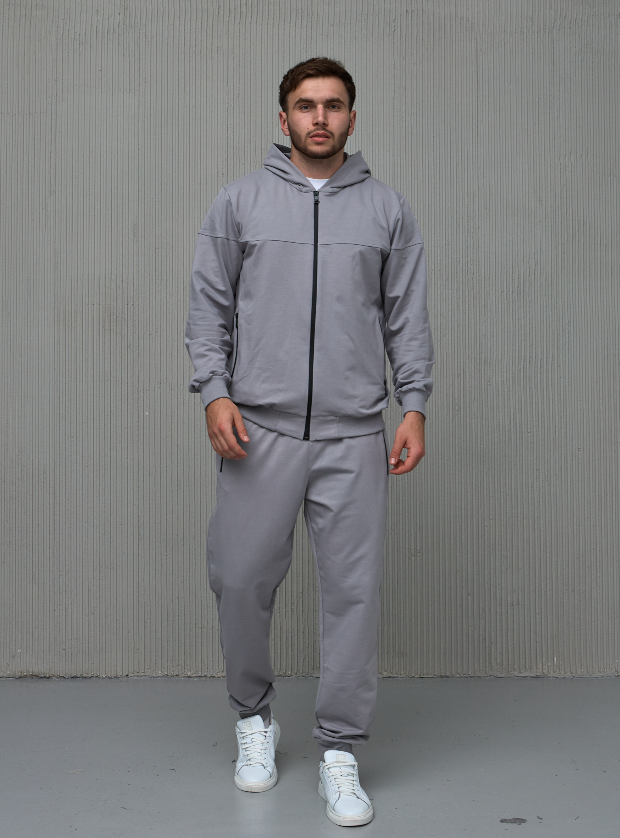 Мужской костюм больших размеров с кофтой на молнии Hector 18500