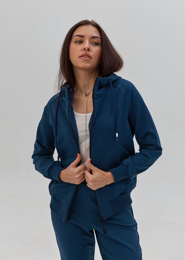 Женский спортивный костюм с кофтой на молнии 24083