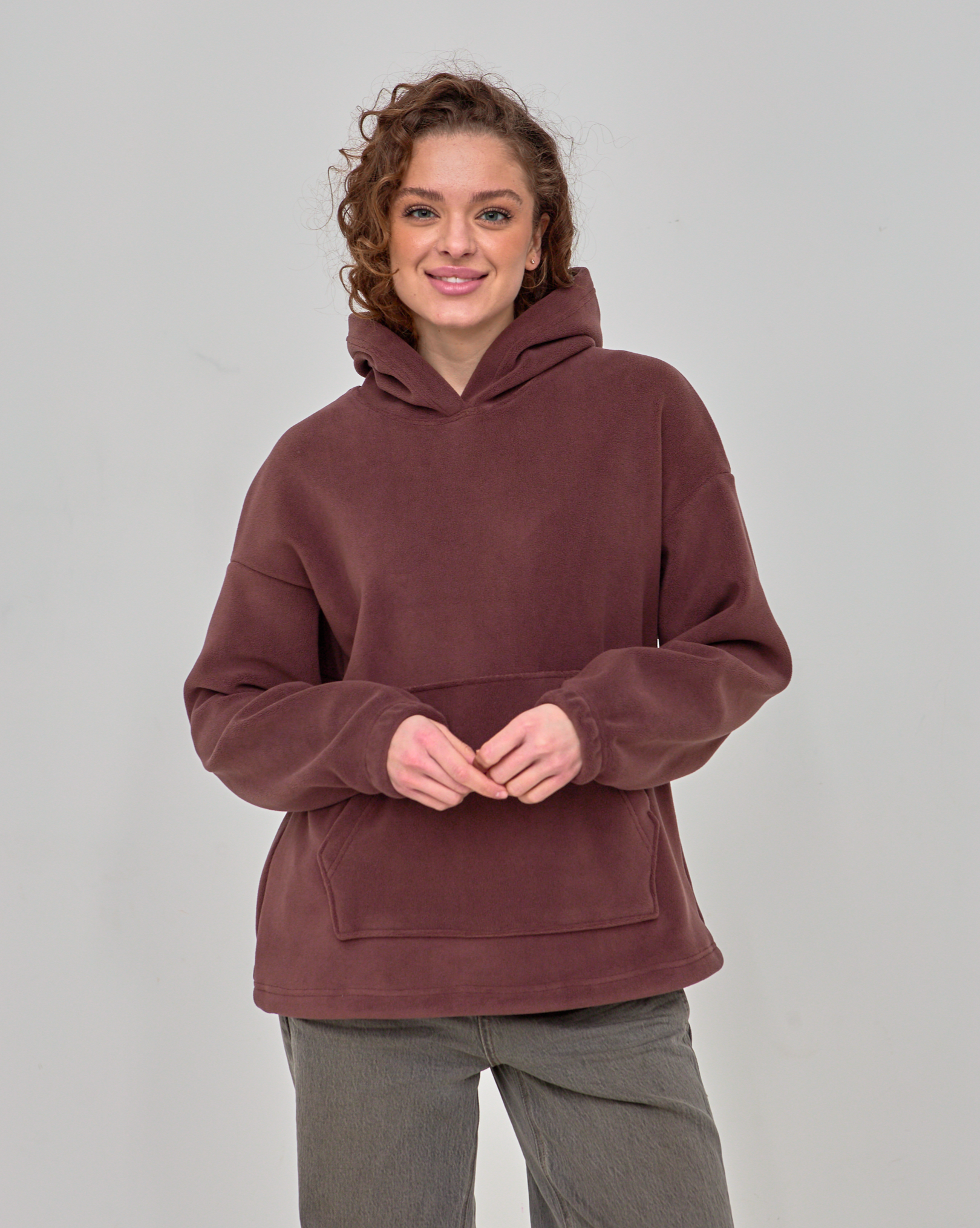 Тепла флісова толстовка зі спущеним плечем 24221