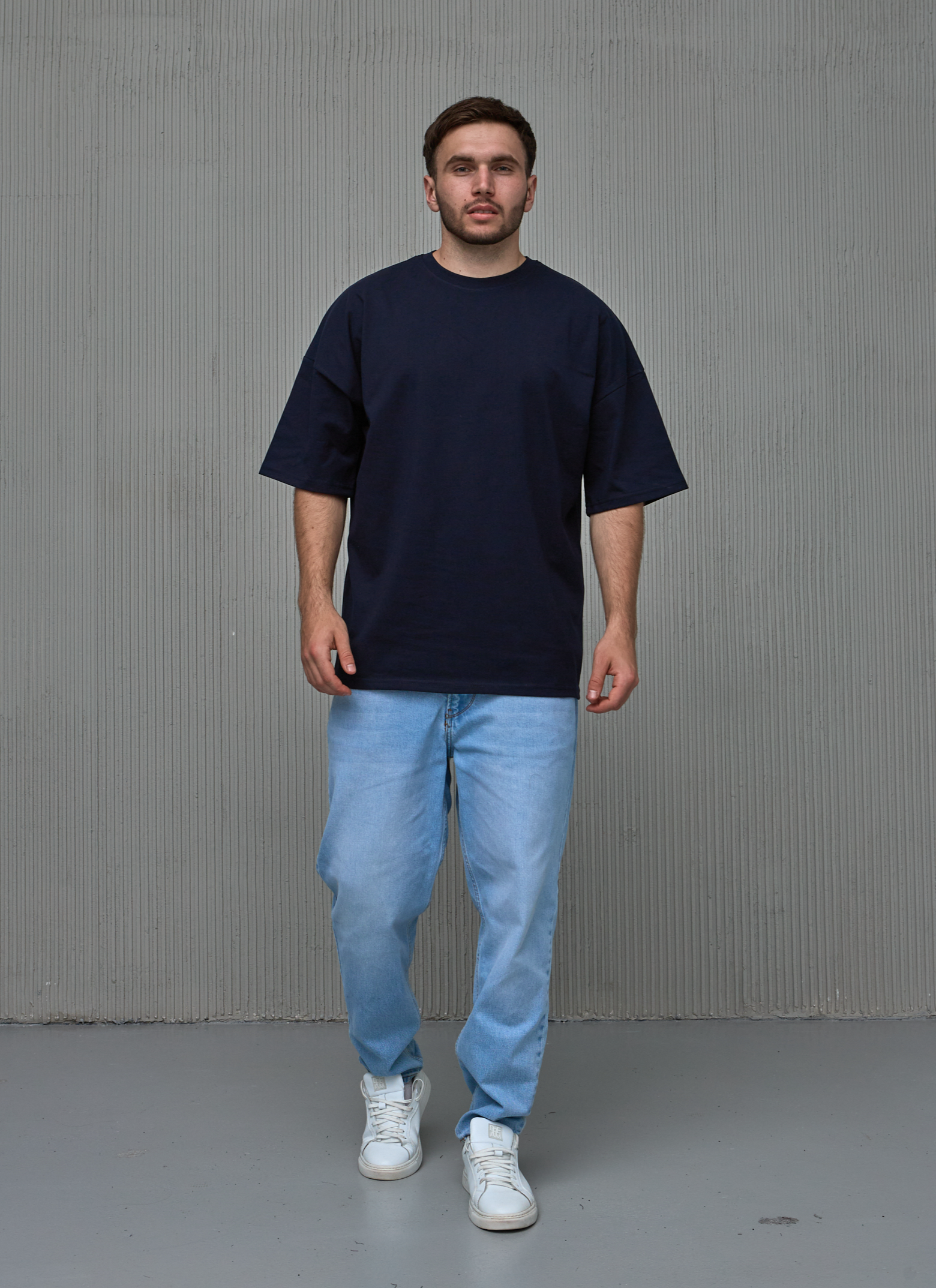 Мужская футболка оверсайз с широкой горловиной 40477