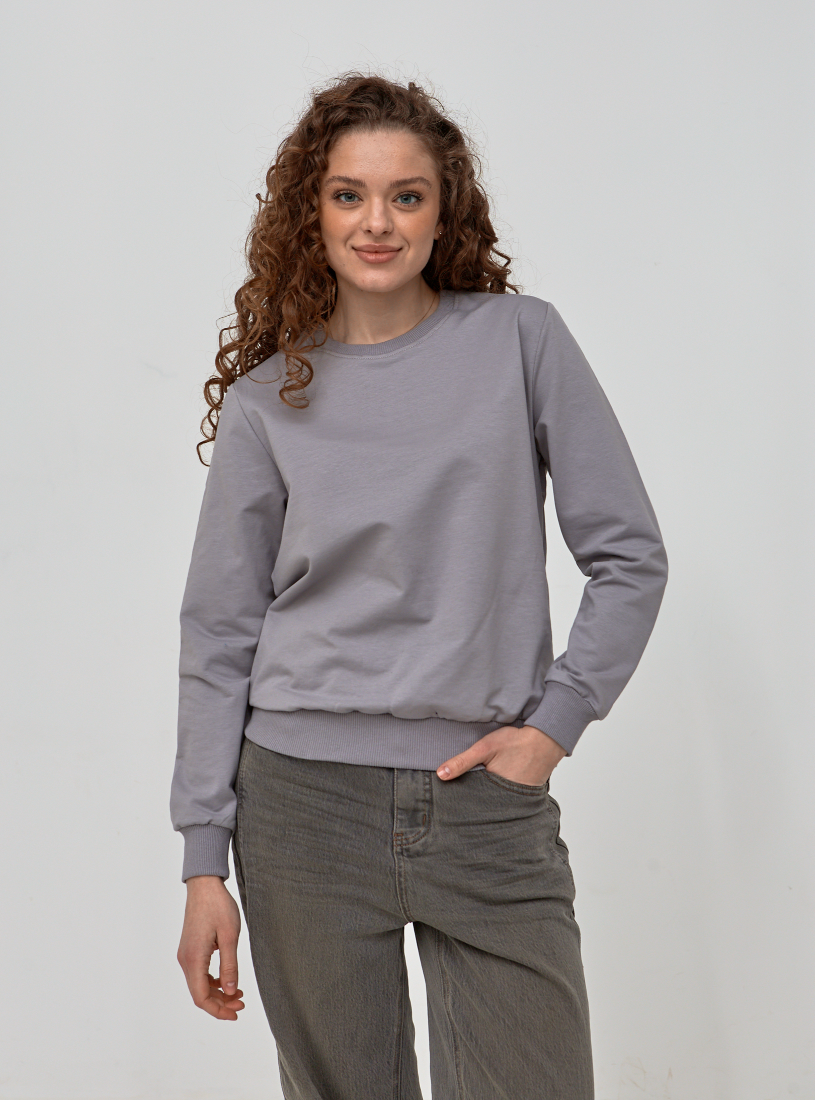 Классический женский базовый свитшот 24200