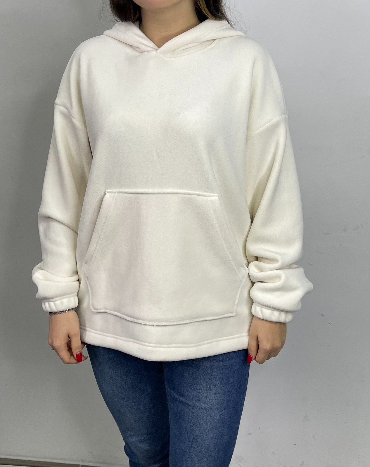 Тепла флісова толстовка зі спущеним плечем 24221