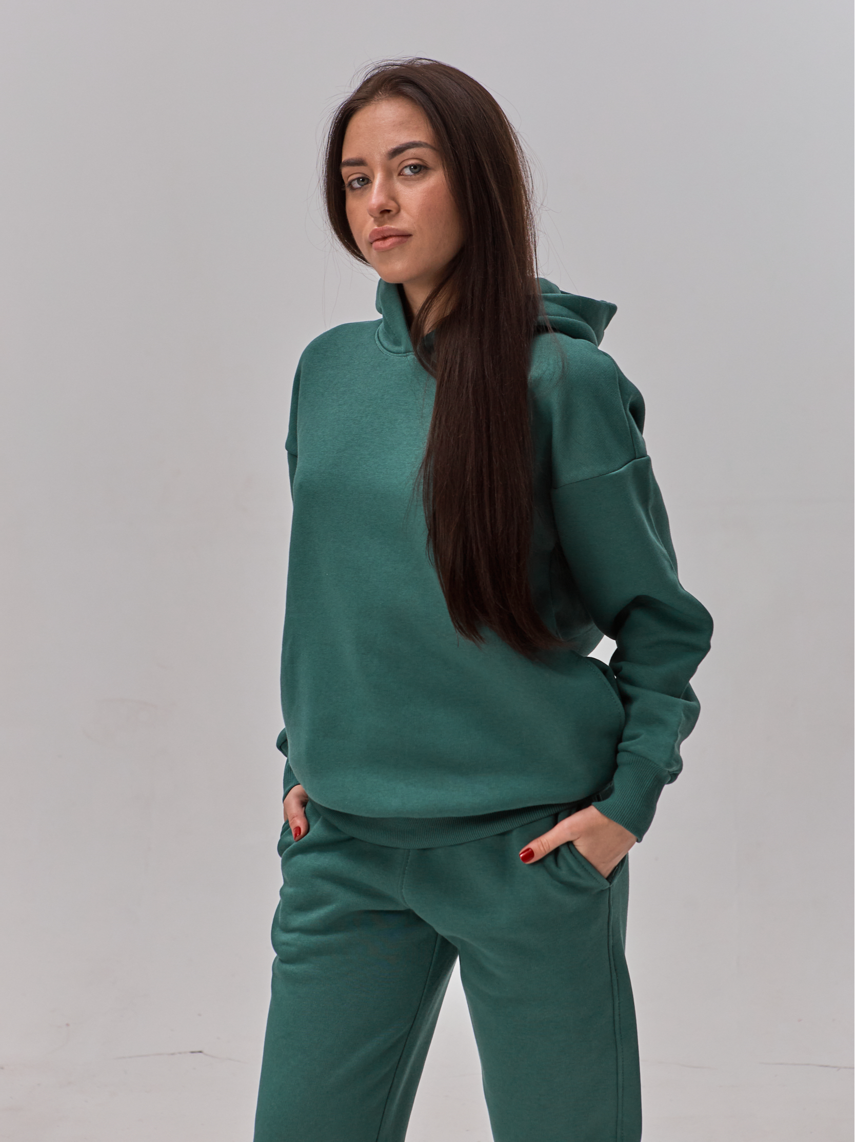 Жіночий костюм із подовженим худі та подвійним капюшоном 24107