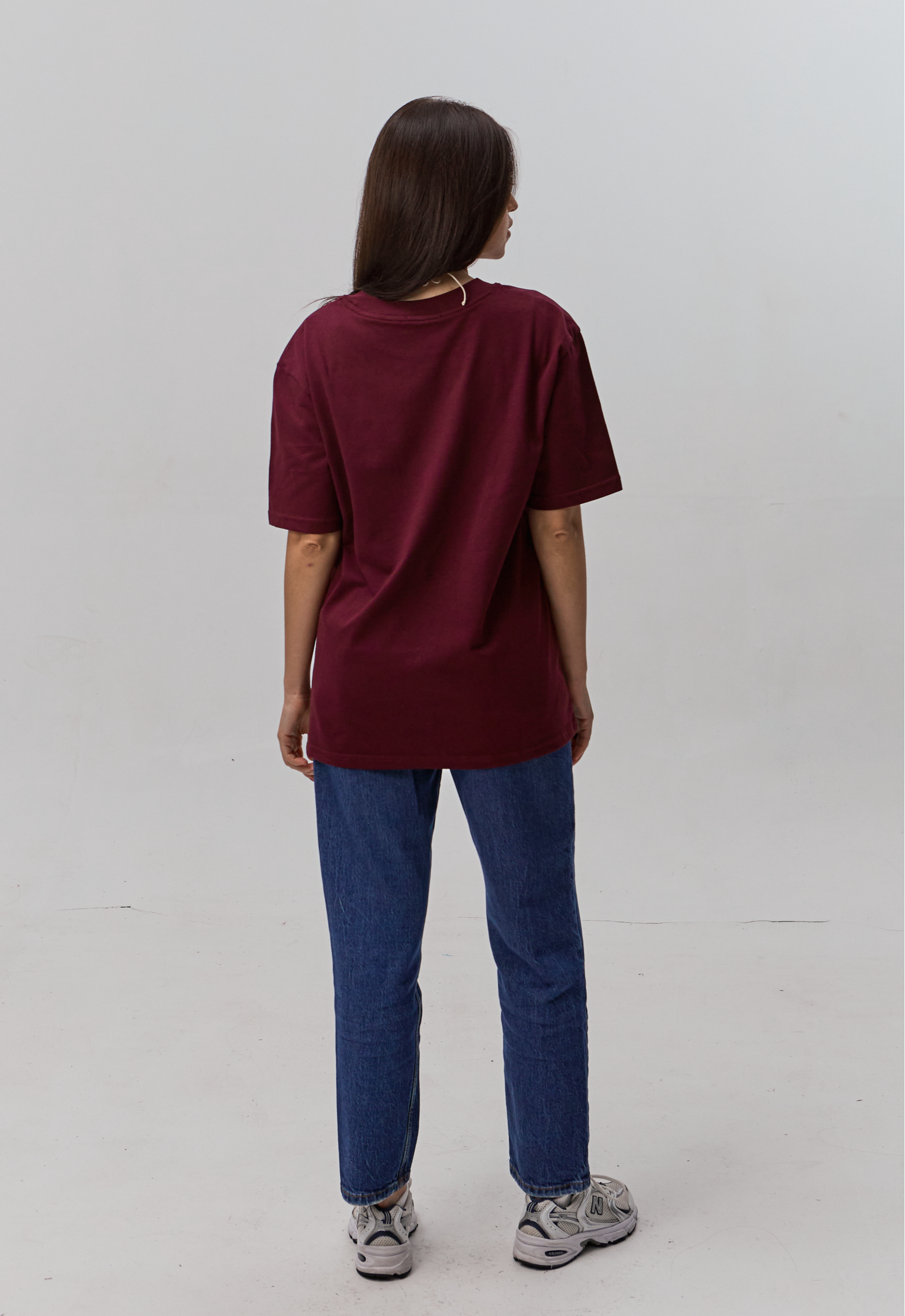 Жіноча футболка оверсайз з широкою горловиною 24570