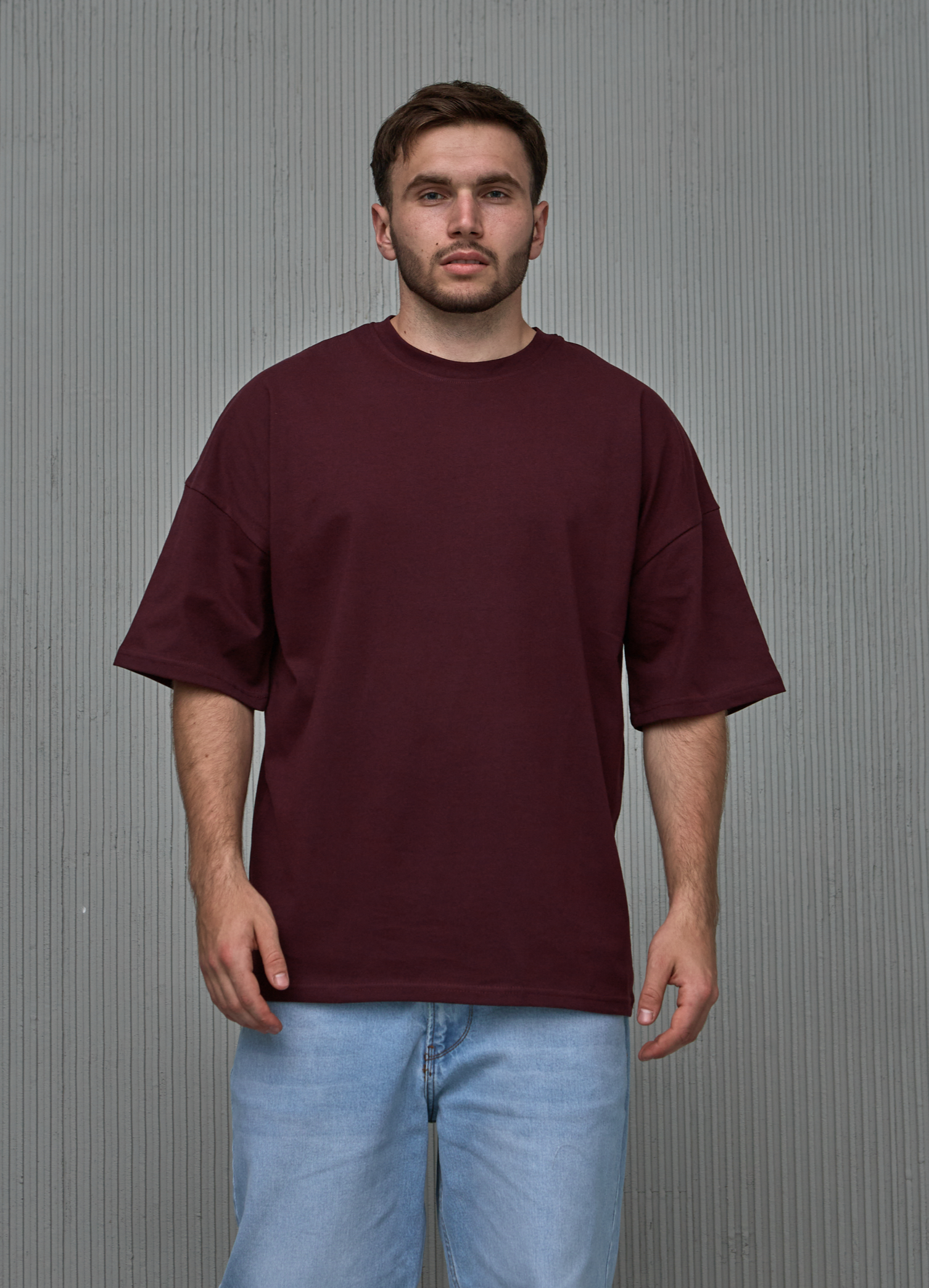 Мужская футболка оверсайз с широкой горловиной 40477