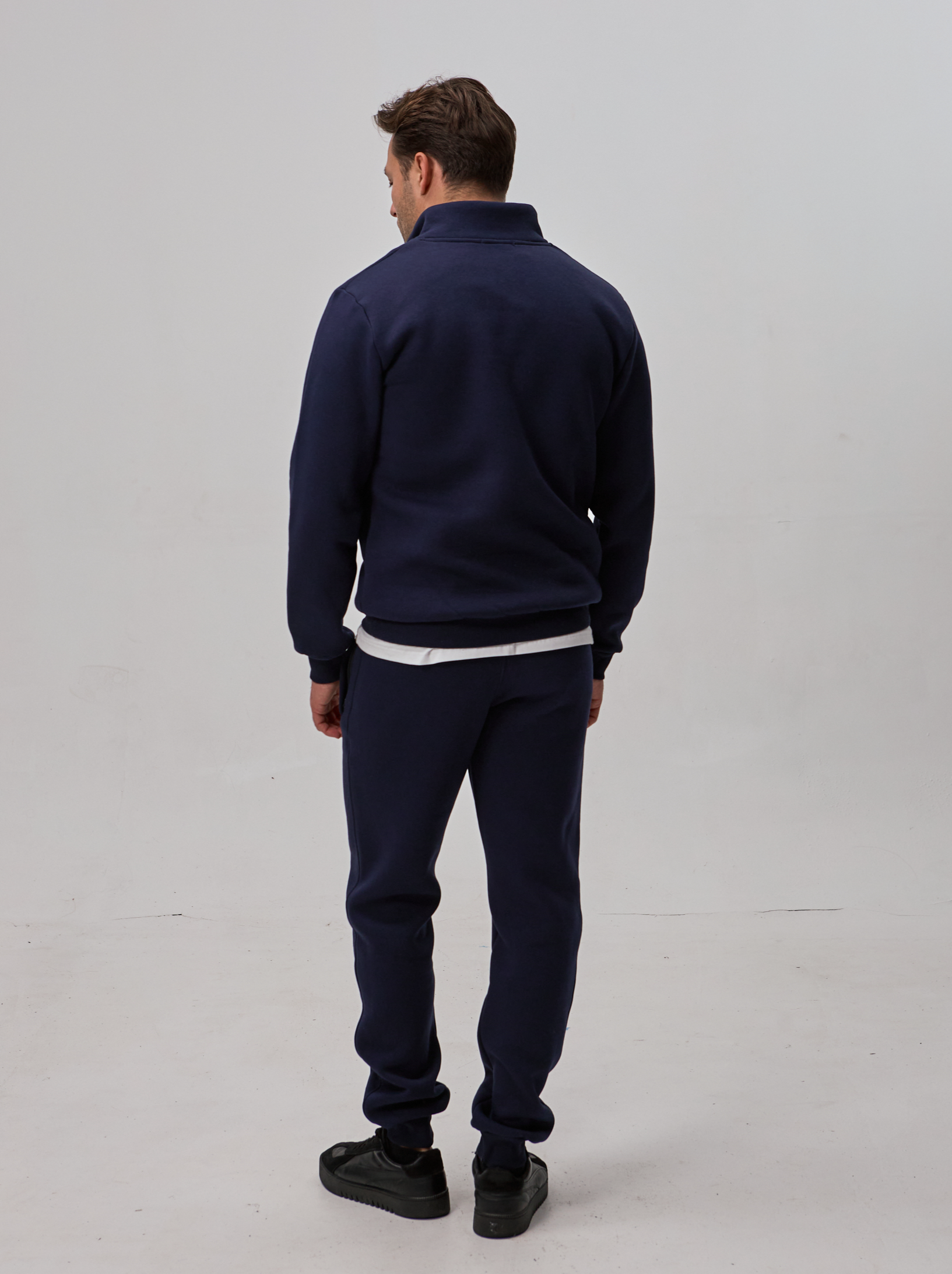 Теплый мужской костюм с воротником-стойкой и короткой застежкой 30593