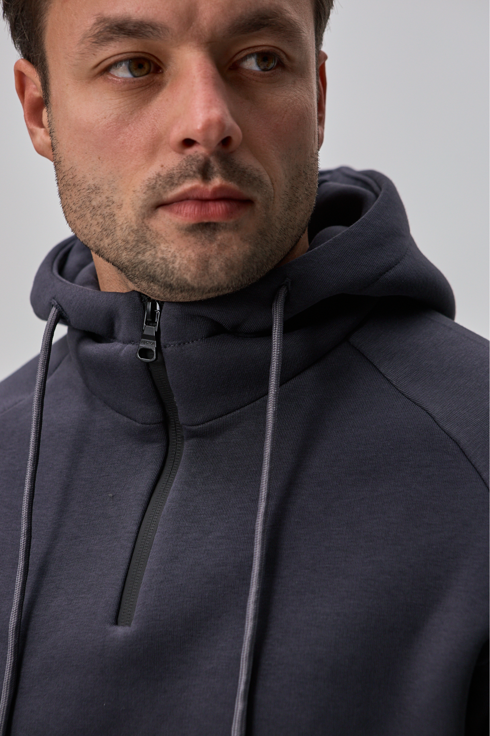 Теплый костюм с худи-регланом и капюшоном 30592