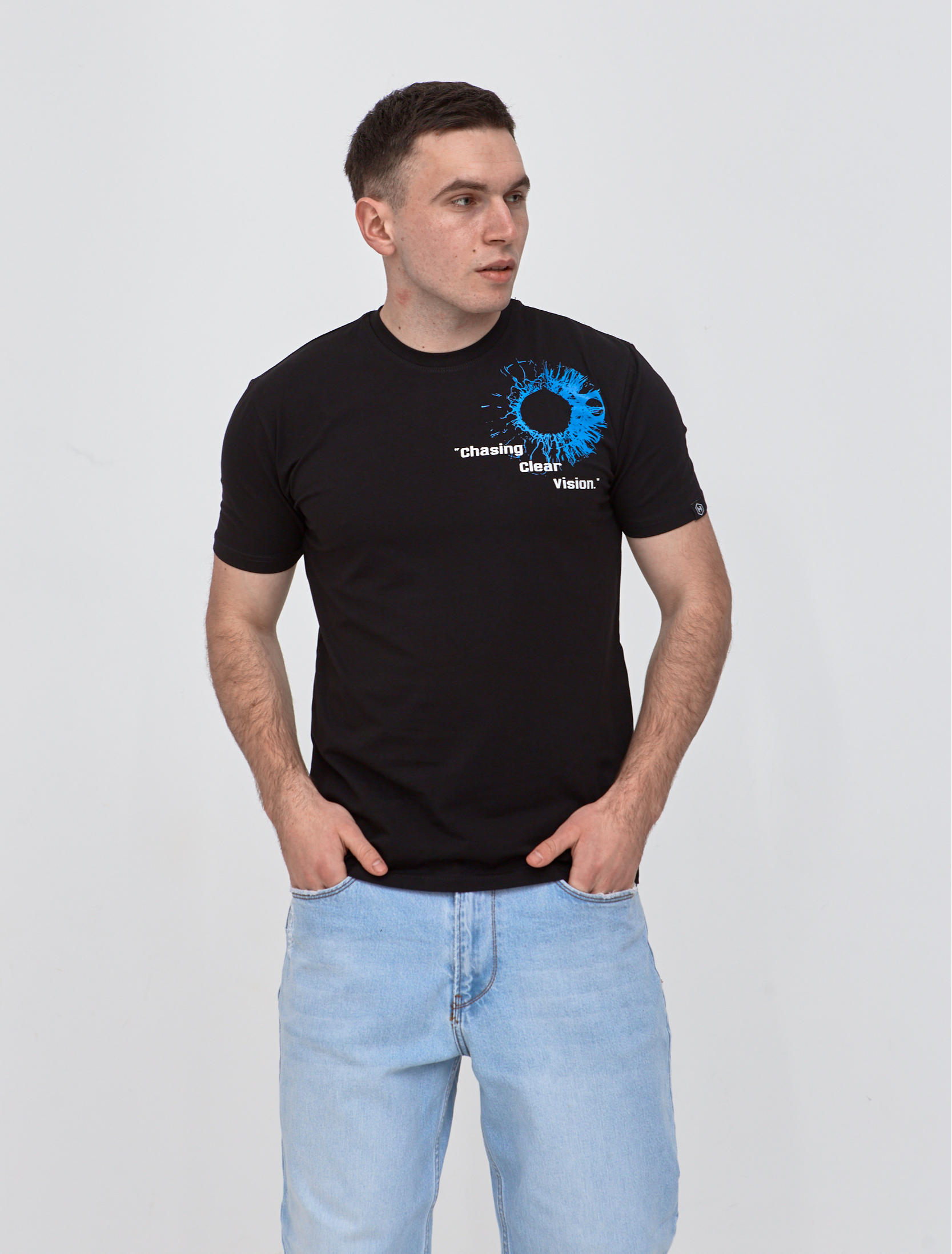 Стильна чоловіча футболка CHASING CLEAR VISION 42019