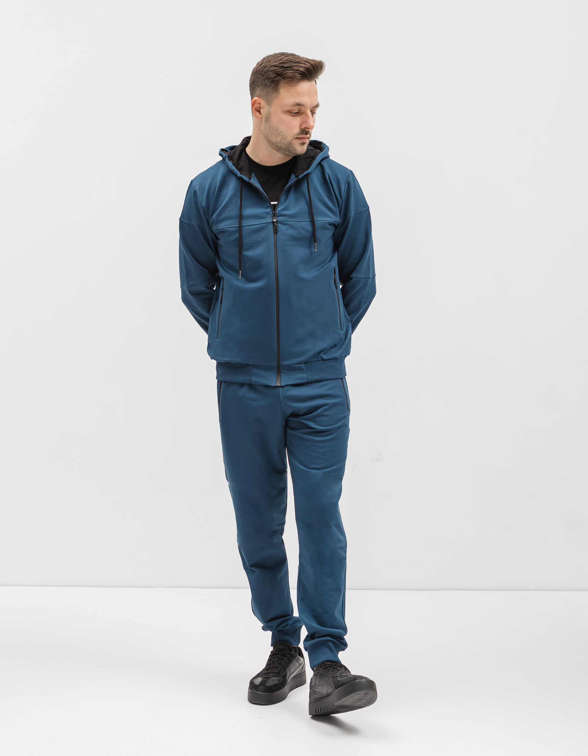 Чоловічий костюм із кофтою на застібці великих розмірів Hector 18500