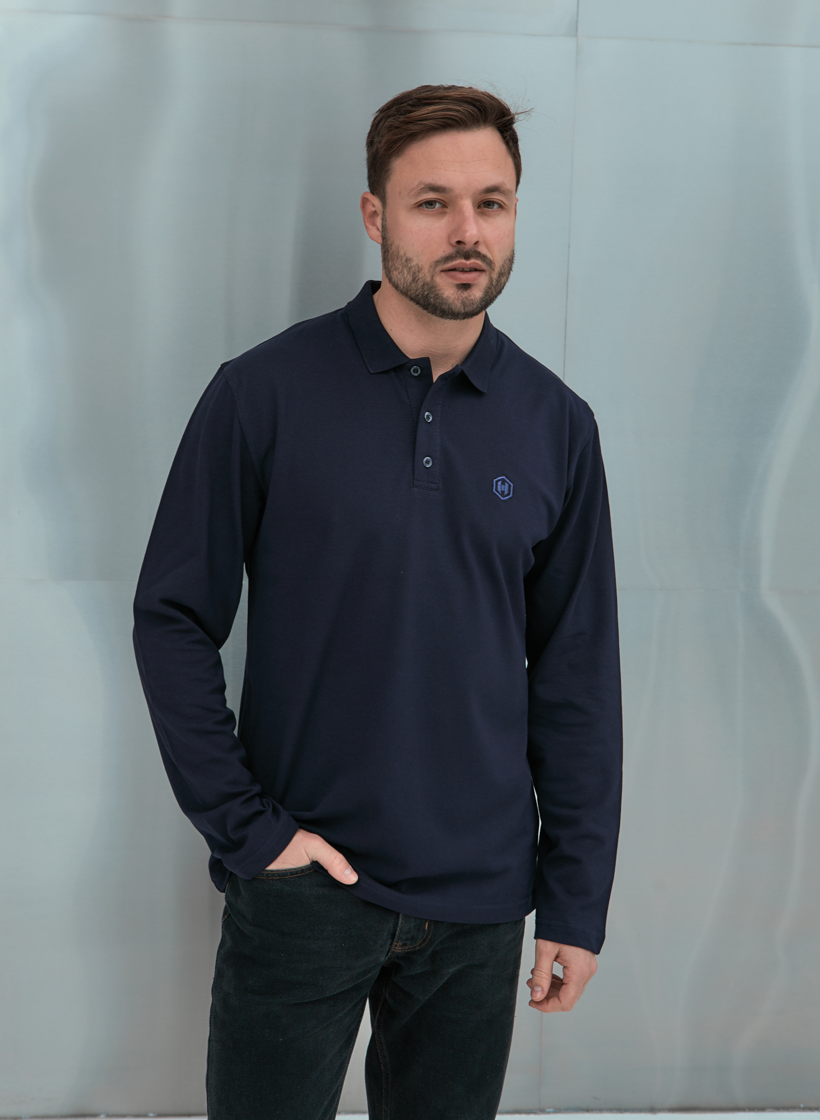 Классическое поло с длинными рукавами и вышивкой Hector 19558