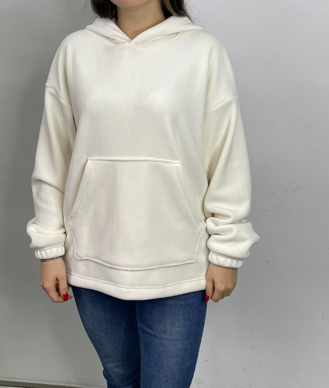 Тепла флісова толстовка зі спущеним плечем 24221