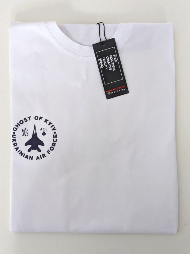 Чоловіча футболка з принтом ghost of kyiv на грудях та рукаві 40185