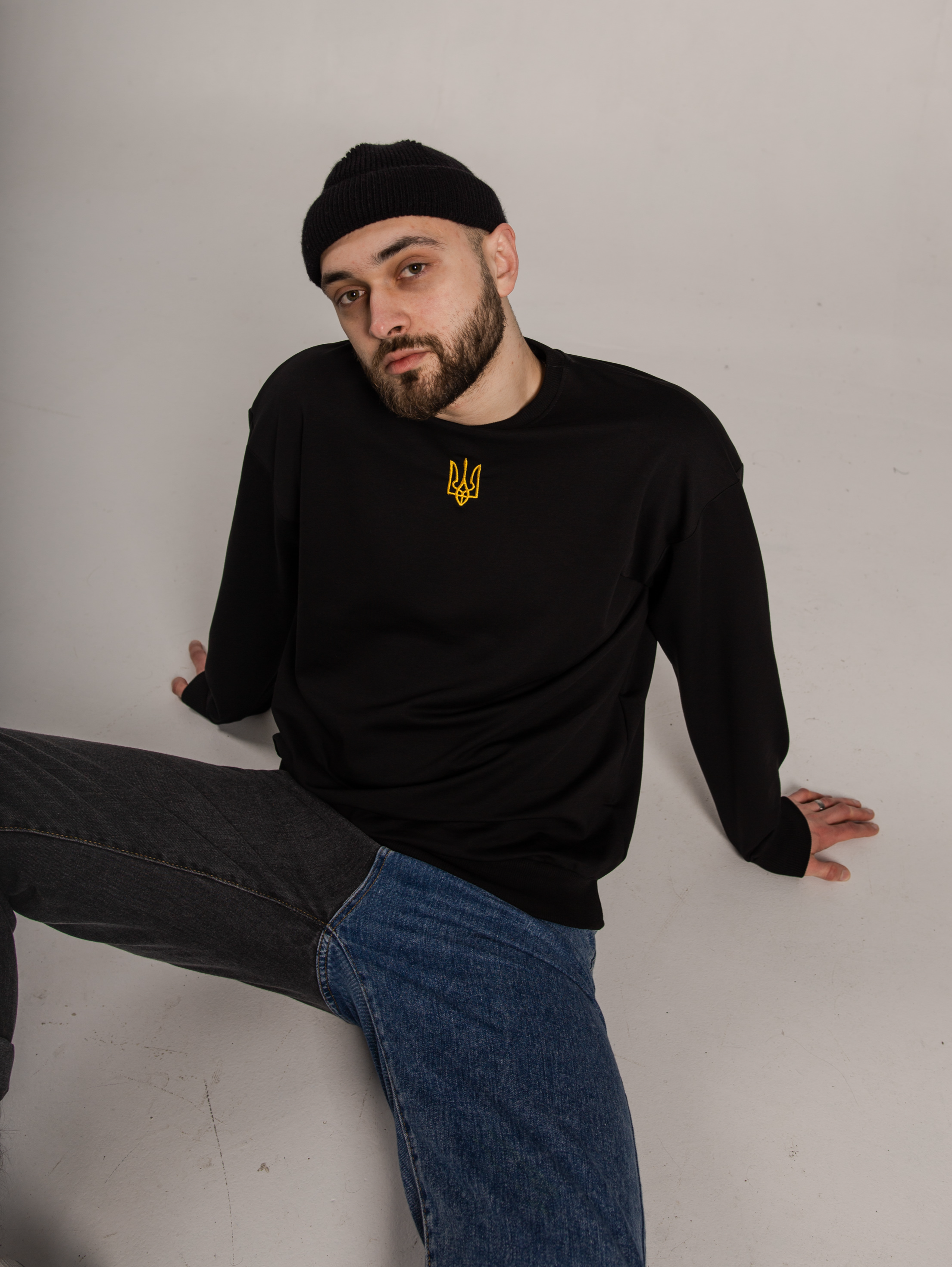 Чоловічий світшот тризуб зі спущеним плечем 17600