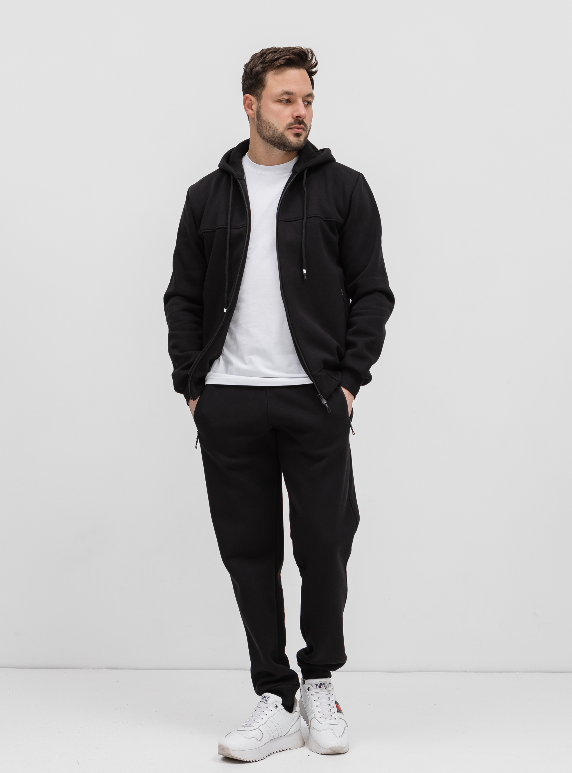 Спортивний костюм із кофтою на застібці та штанах на манжетах 30570