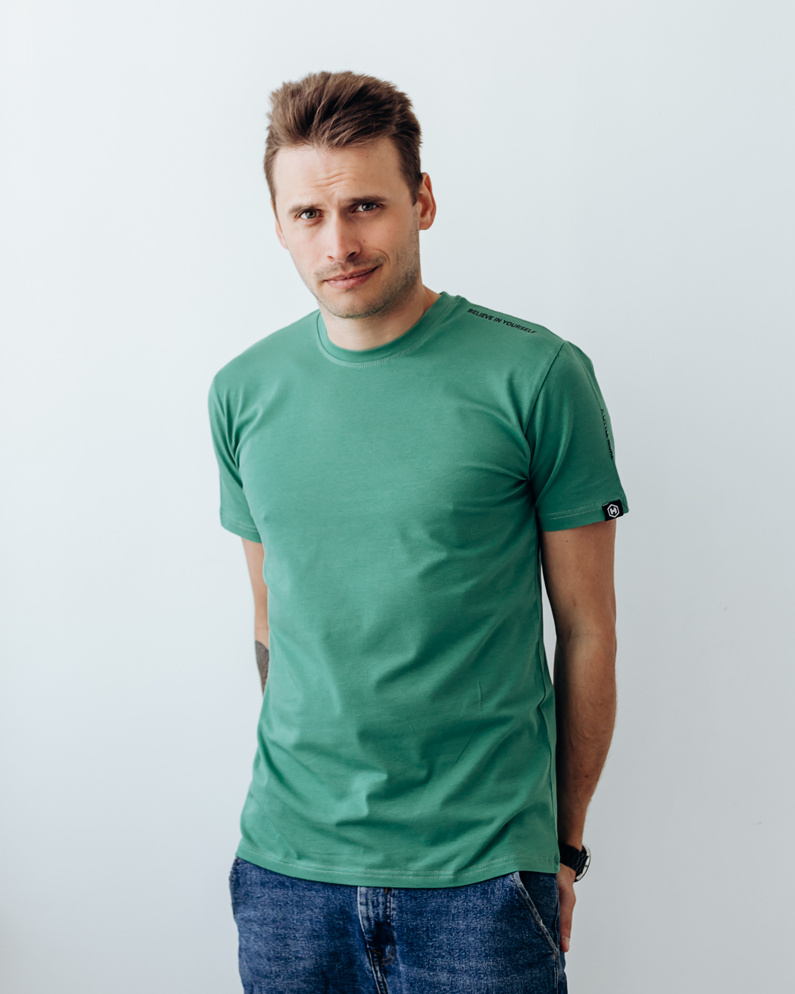 Мужская футболка belive in yourselt 40121