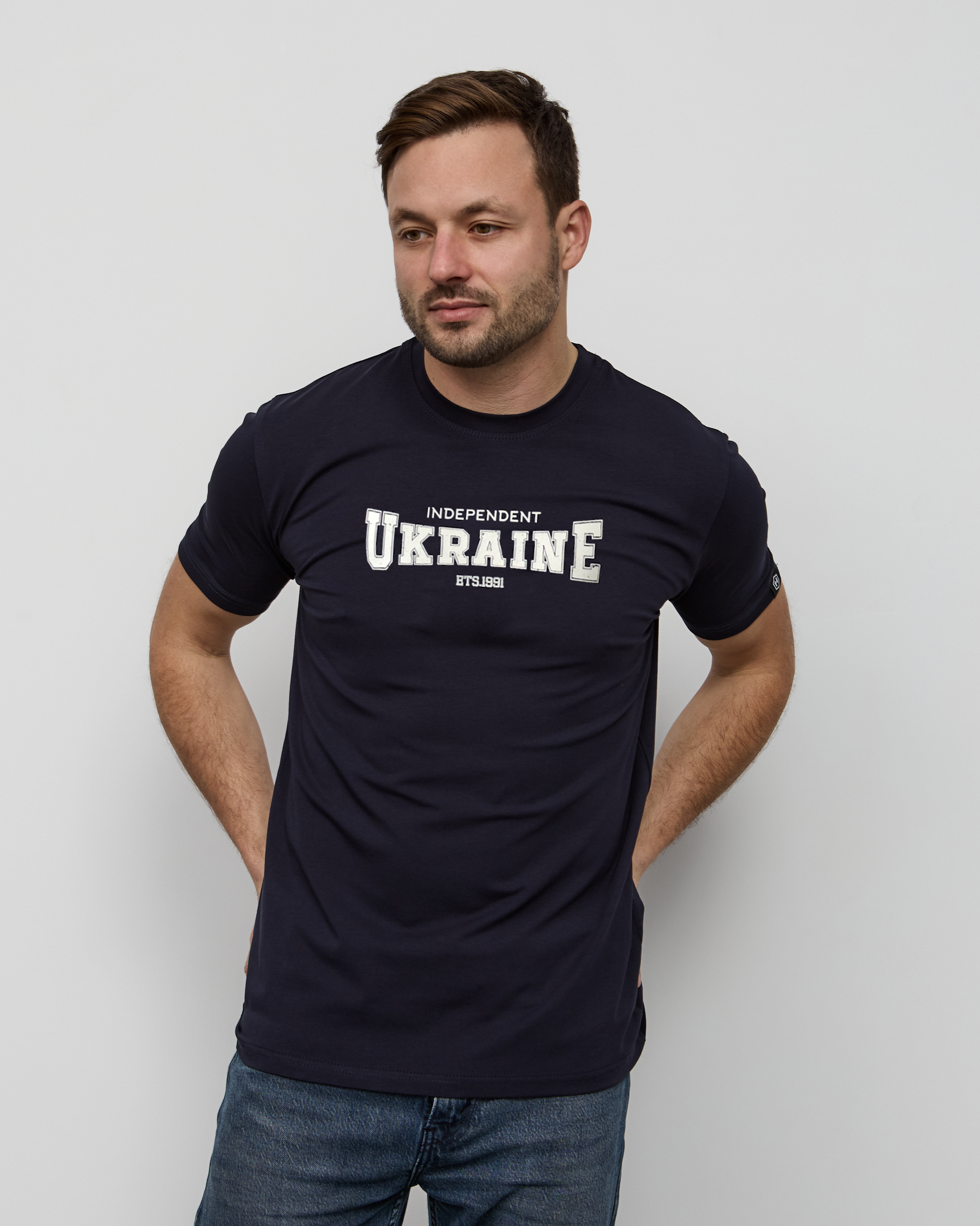 Мужская футболка independent ukraine 40245